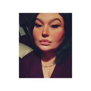 Meet your Posher, Charmaine